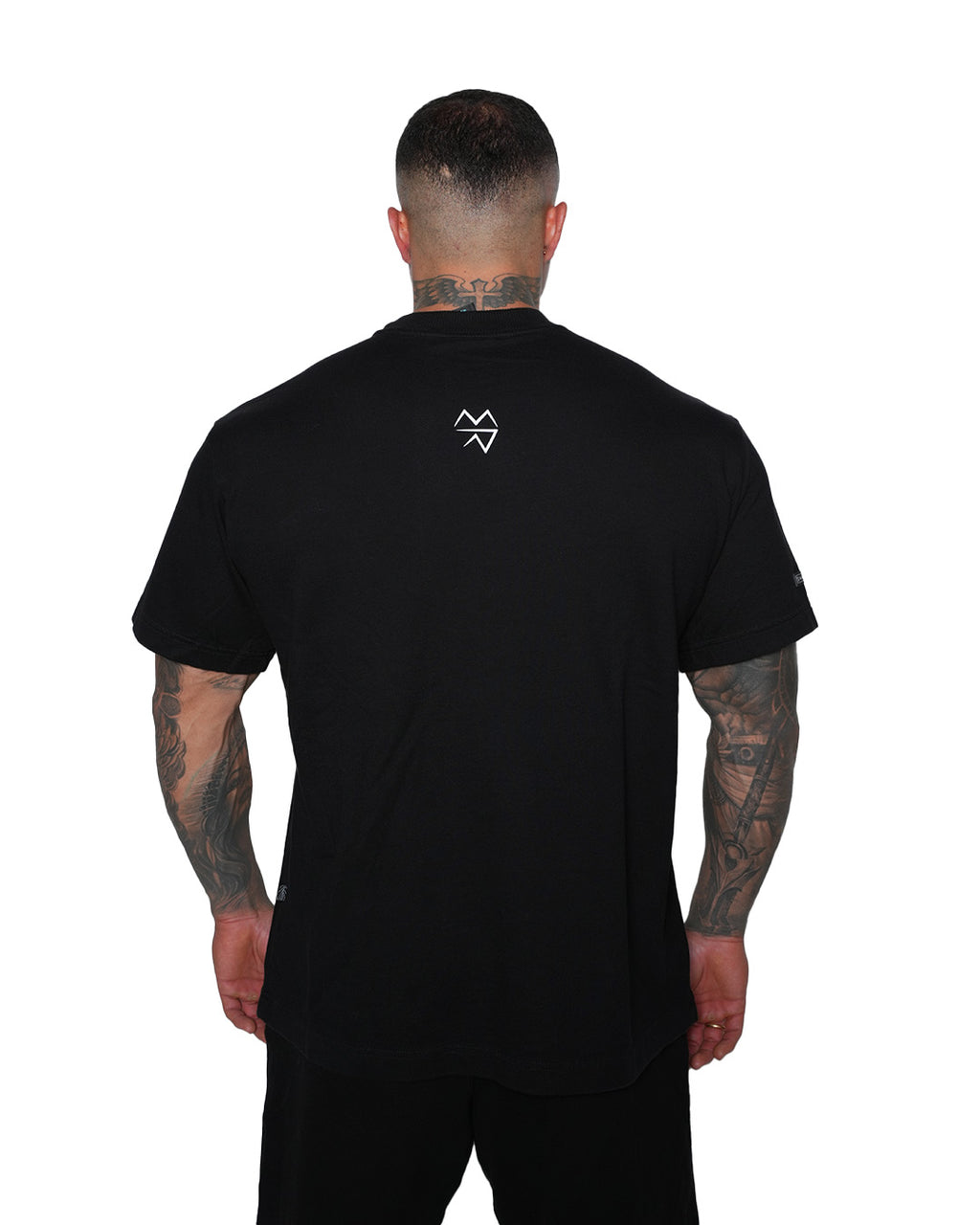 CAMISETA NEGRA RAÍCES CAPIRO