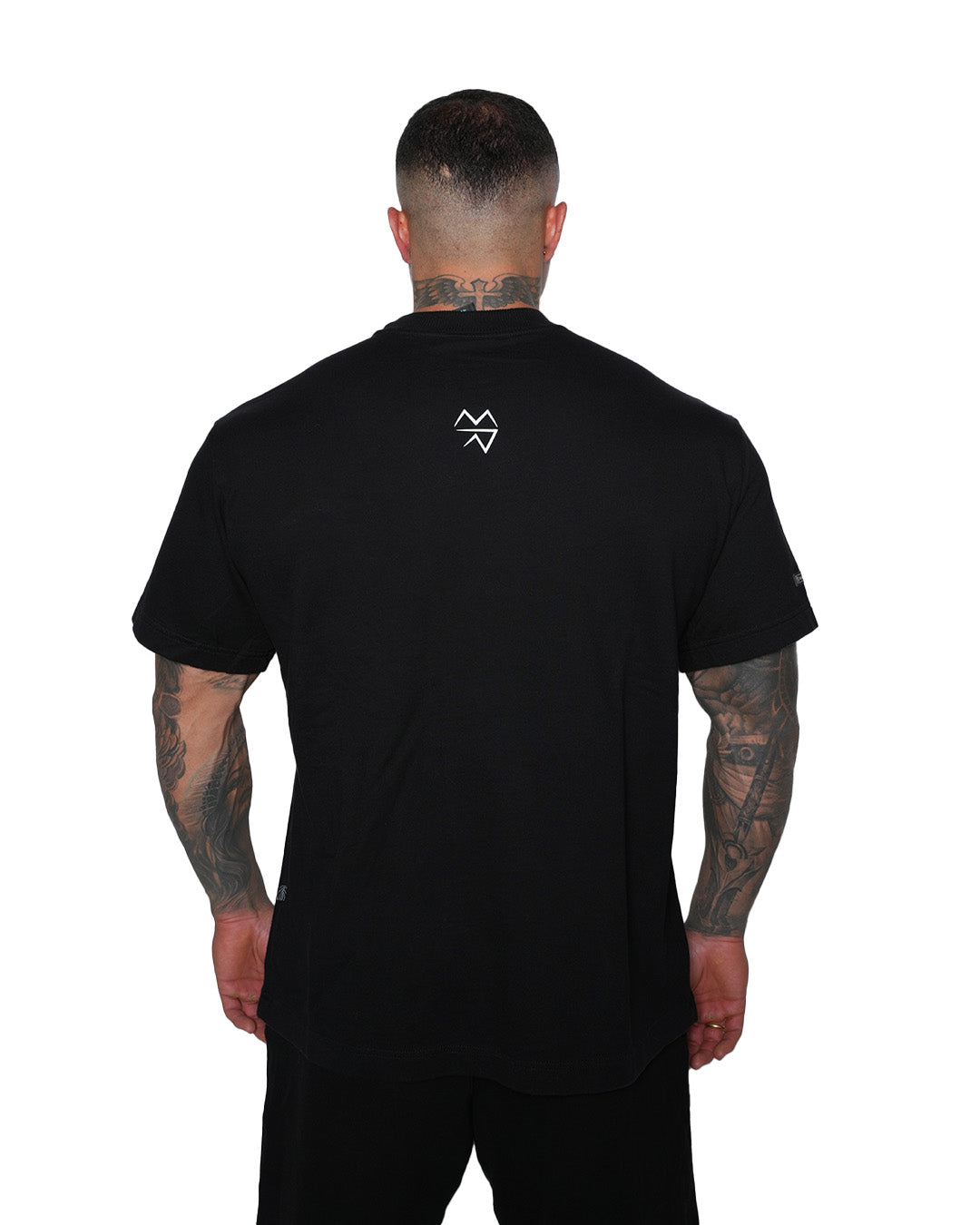 CAMISETA NEGRA RAÍCES CAPIRO